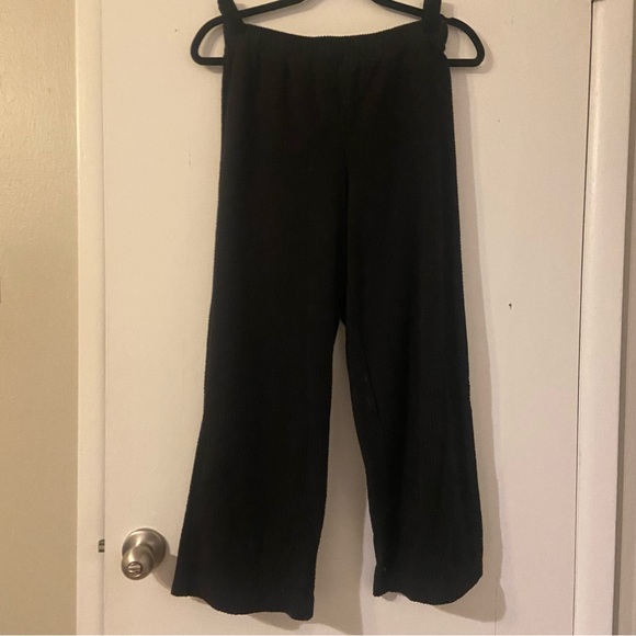 Black Crepe Huston Pull-On Crop Pants size Small - Picture 3 of 7